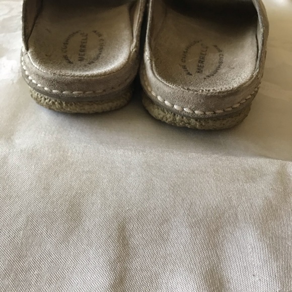 Merrell Slip on Grey Color Pre-own. - Picture 4 of 5